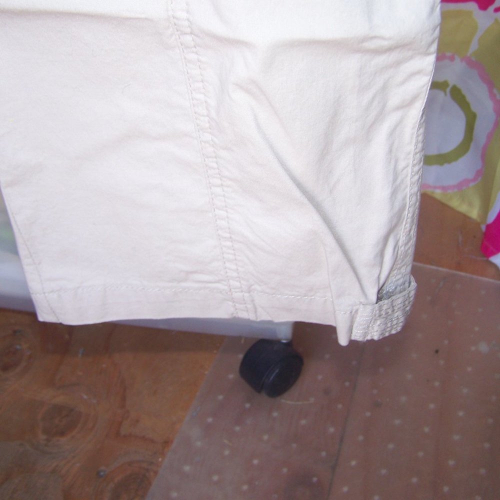 Cato NWT Beige Classic Crop Pants Sz 8 - Picture 5 of 8